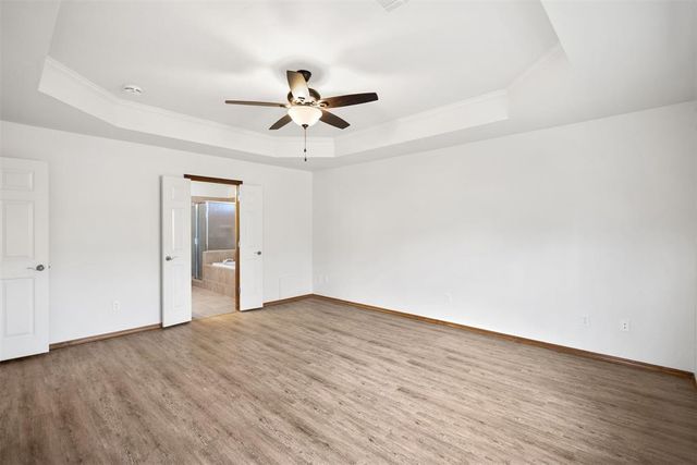 2124 Trailwood Road, Edmond, OK 73034