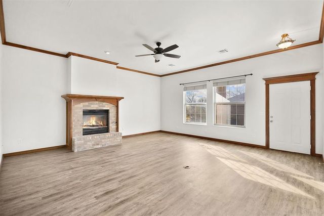 2124 Trailwood Road, Edmond, OK 73034