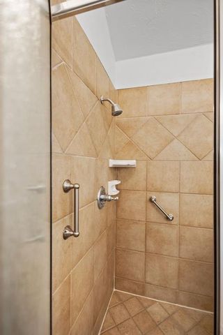 2124 Trailwood Road, Edmond, OK 73034