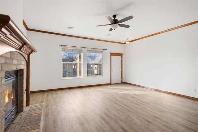 2124 Trailwood Road, Edmond, OK 73034