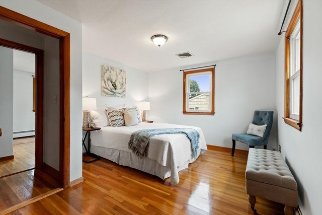 4 Eileen Rd, Peabody, MA 01960