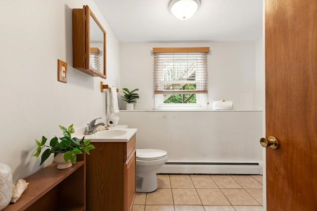 4 Eileen Rd, Peabody, MA 01960