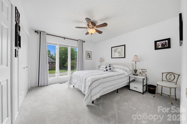 3650 Foxboro Lane NE, Hickory, NC 28601
