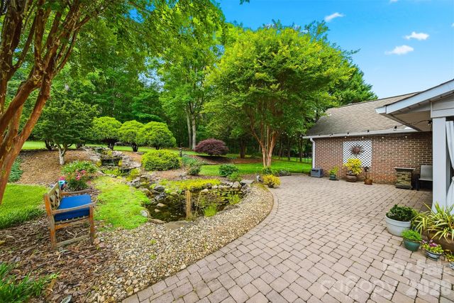 3650 Foxboro Lane NE, Hickory, NC 28601