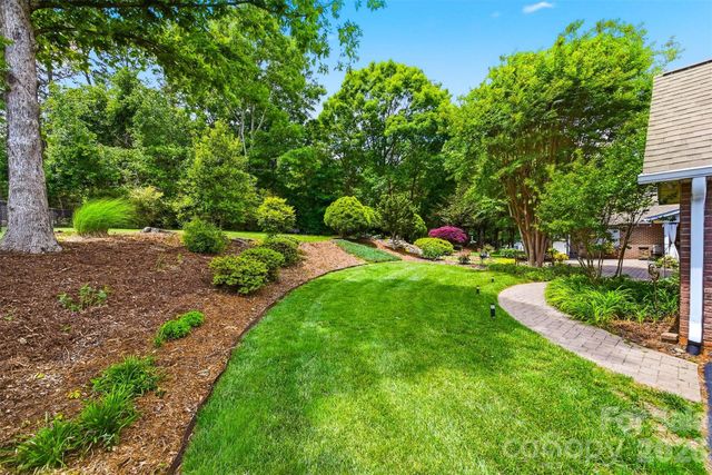 3650 Foxboro Lane NE, Hickory, NC 28601