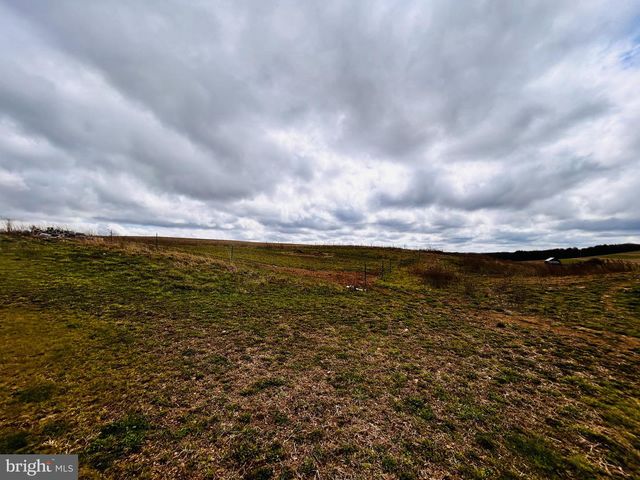 2192 RICHARDS RD, Irvona, PA 16656