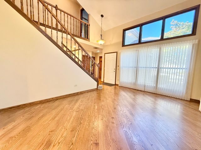 879 N Auburn Woods Drive, Palatine, IL 60067