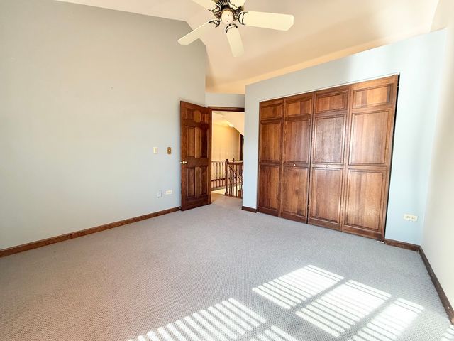 879 N Auburn Woods Drive, Palatine, IL 60067