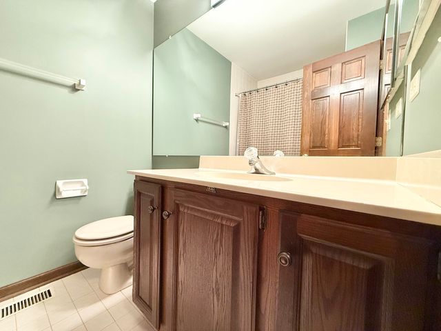 879 N Auburn Woods Drive, Palatine, IL 60067