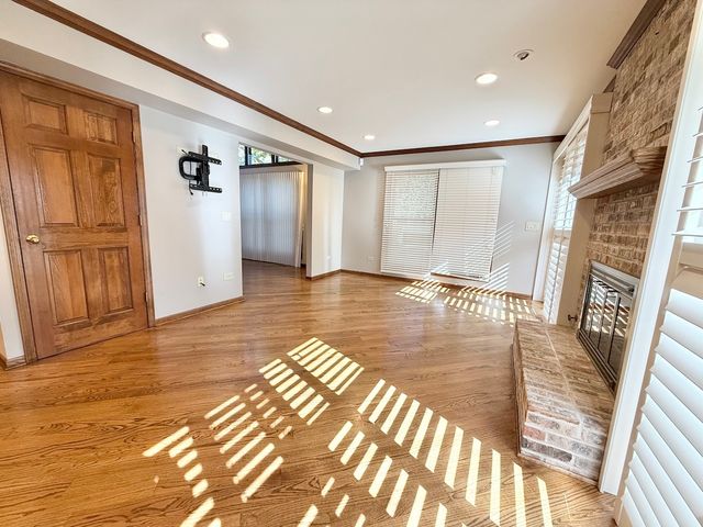 879 N Auburn Woods Drive, Palatine, IL 60067