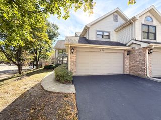 879 N Auburn Woods Drive, Palatine, IL 60067