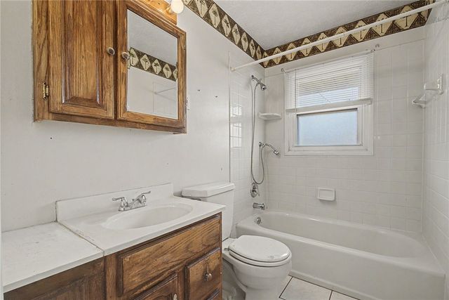 655 Granville Place, Riverside, OH 45431
