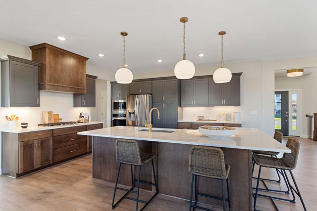 15717 Aquila Avenue, Savage, MN 55378