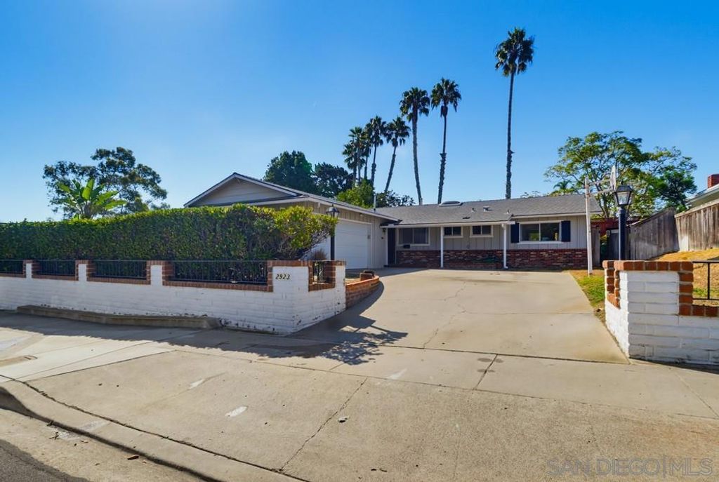 2923 Renault, San Diego, CA 92122 — photo 2