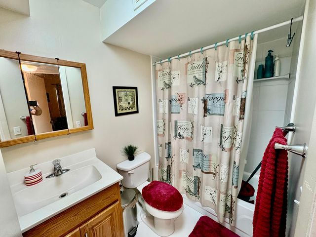 9261 Sunrise Lakes Boulevard, Sunrise, FL 33322