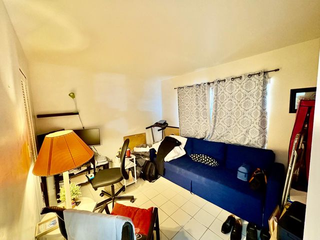 9261 Sunrise Lakes Boulevard, Sunrise, FL 33322