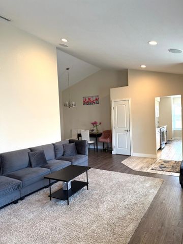 7625 Downing Place Way, Antelope, CA 95843