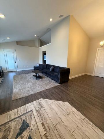 7625 Downing Place Way, Antelope, CA 95843