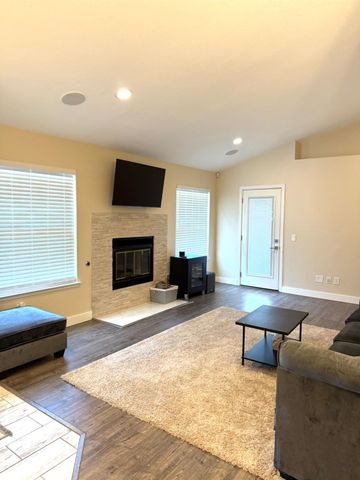 7625 Downing Place Way, Antelope, CA 95843