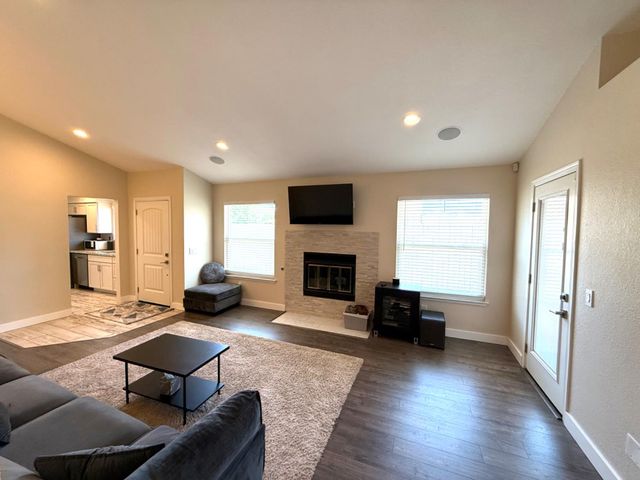 7625 Downing Place Way, Antelope, CA 95843