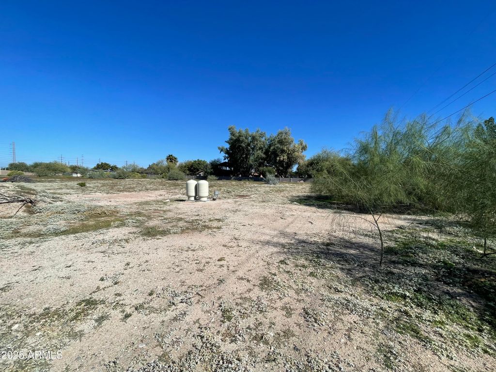 736 W HARWELL Road -, Phoenix, AZ 85041 — photo 4