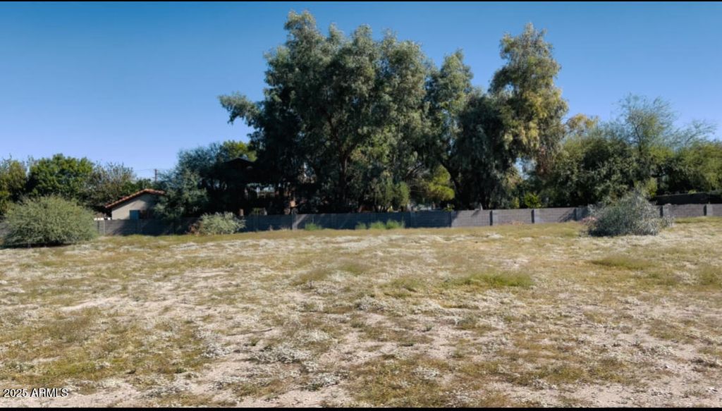 736 W HARWELL Road -, Phoenix, AZ 85041 — photo 5