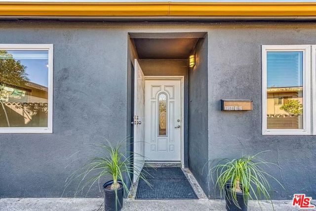 1588 W 36th Street, Los Angeles, CA 90018