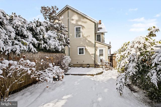 55 BUTTONWOOD ST, New Hope, PA 18938