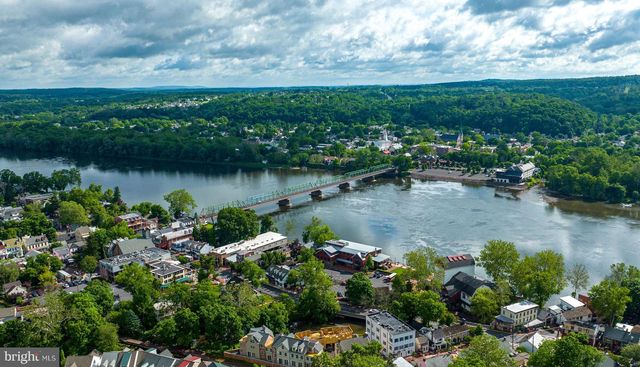 55 BUTTONWOOD ST, New Hope, PA 18938