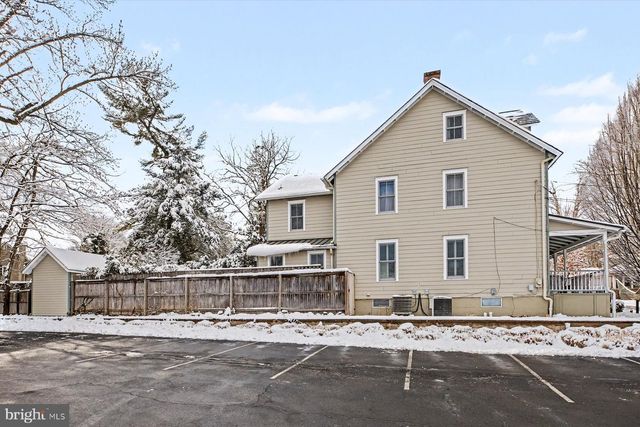 55 BUTTONWOOD ST, New Hope, PA 18938