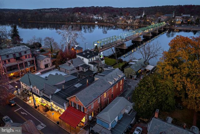 55 BUTTONWOOD ST, New Hope, PA 18938