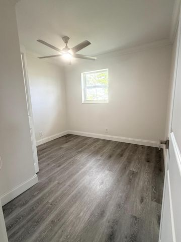 442 SW 14th Court, Pompano Beach, FL 33060