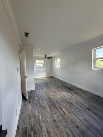 442 SW 14th Court, Pompano Beach, FL 33060