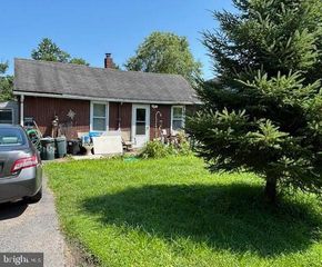 715 STERLING AVE, Baltimore, MD 21220