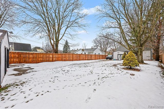 46 E Glass Road, Ortonville, MI 48462