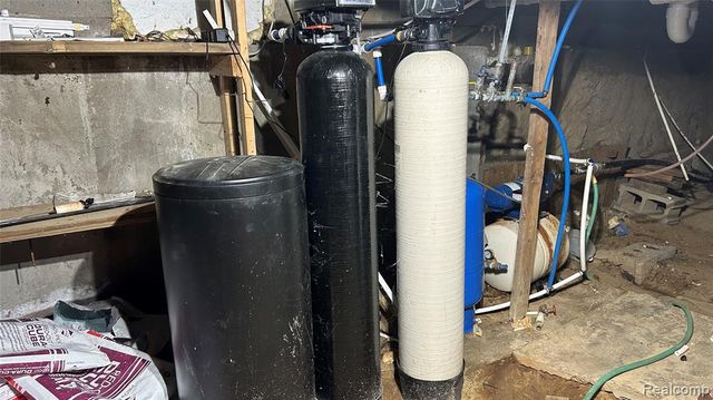 46 E Glass Road, Ortonville, MI 48462