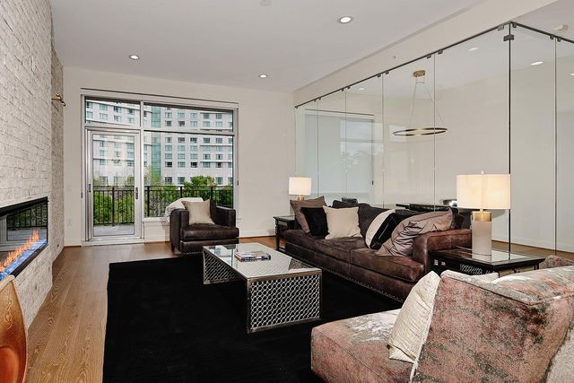 3 Waterway Court 4D, The Woodlands, TX 77380