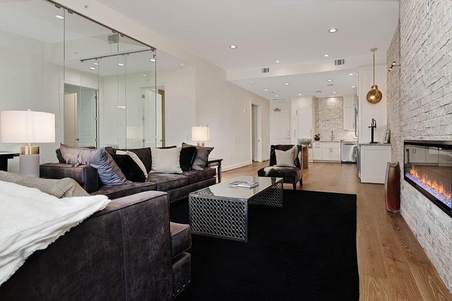 3 Waterway Court 4D, The Woodlands, TX 77380