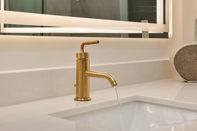 3 Waterway Court 4D, The Woodlands, TX 77380