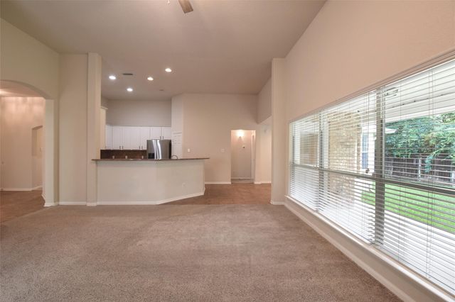 22 Hobbit Glen Drive, Conroe, TX 77384