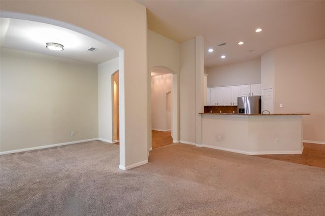 22 Hobbit Glen Drive, Conroe, TX 77384