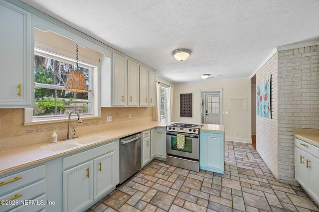 2254 SMULLIAN Trail N, Jacksonville, FL 32217