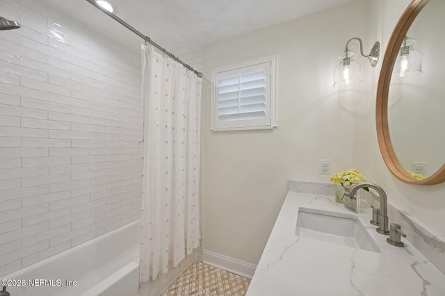 2254 SMULLIAN Trail N, Jacksonville, FL 32217