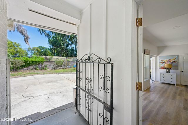 2254 SMULLIAN Trail N, Jacksonville, FL 32217