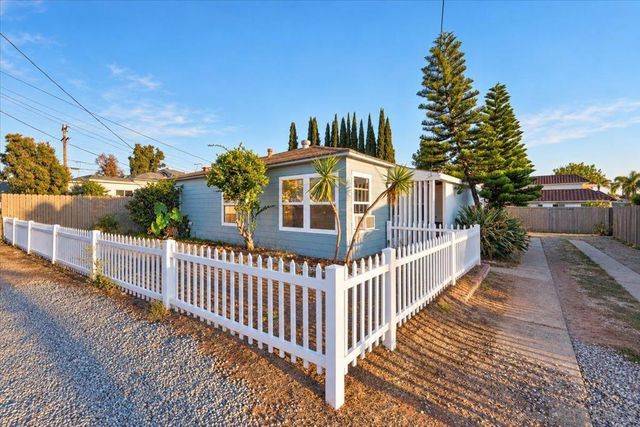 7051 7053 Stanford Avenue, La Mesa, CA 91942