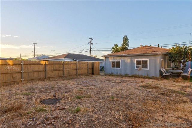 7051 7053 Stanford Avenue, La Mesa, CA 91942