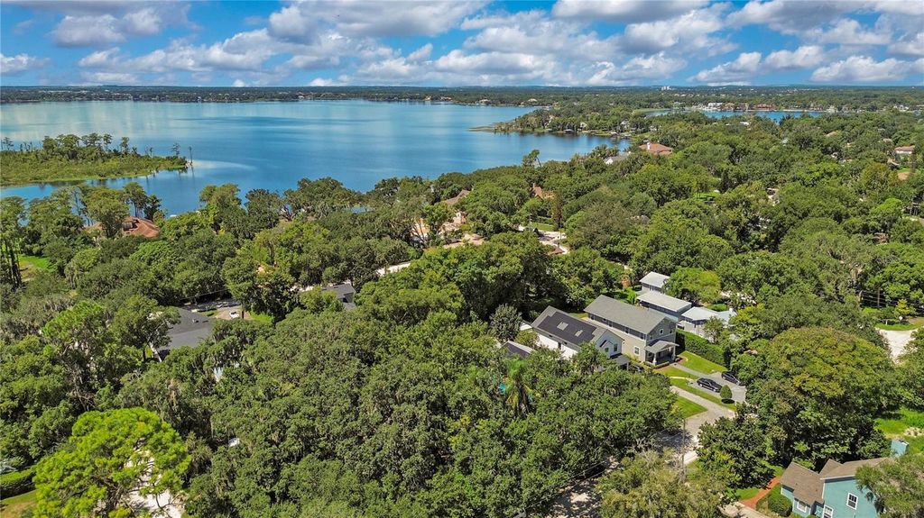 Image 30 of property listing at 628 FOREST STREET, Windermere, FL 34786