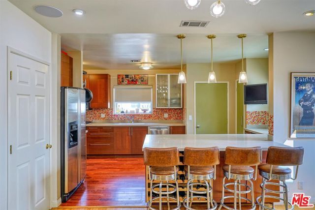 4722 Ventura Canyon Avenue, Sherman Oaks, CA 91423