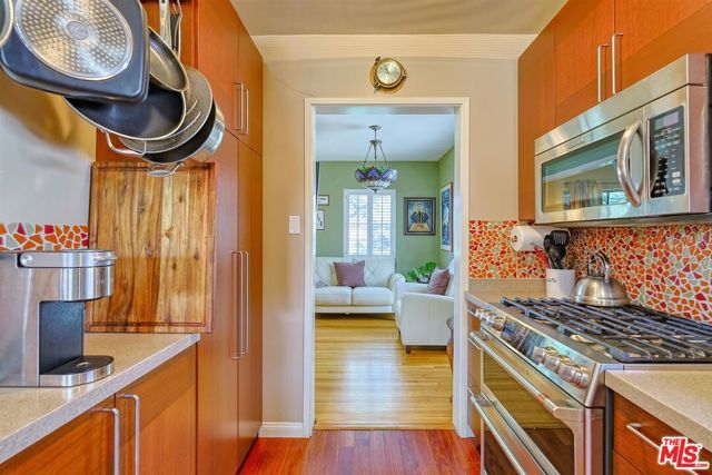 4722 Ventura Canyon Avenue, Sherman Oaks, CA 91423