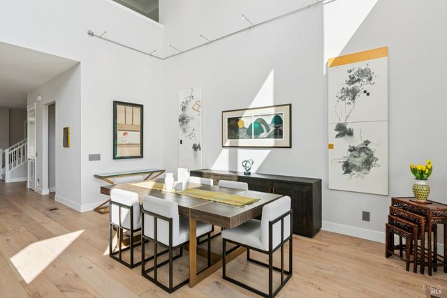 4990 Lakepointe Cir, Santa Rosa, CA 95403